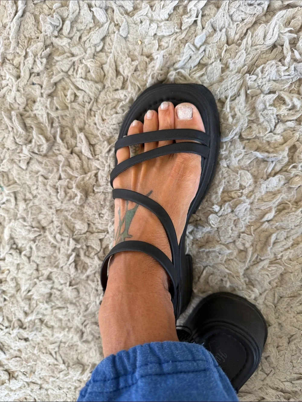Hui Er Mei Black Strappy Platform Sandals Size 39 / US 8–8.5